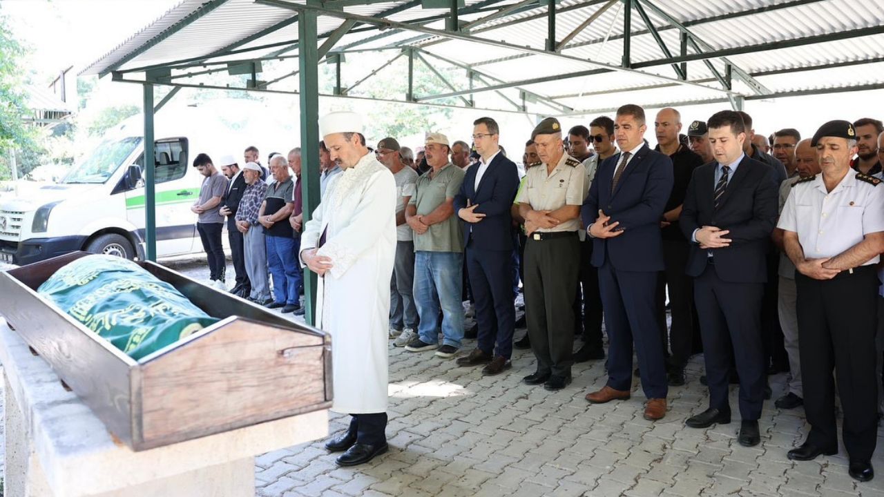 Düzce’li Kıbrıs Gazisi Hasan Er, Son Yolculuğuna Uğurlandı