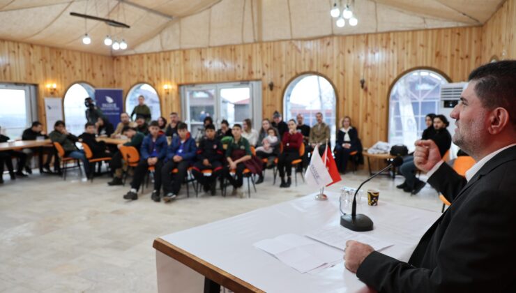 Düzce Üniversitesi Bilim Kafe’de Oruç Bilimsel ve Manevi Yönleriyle Ele Alındı