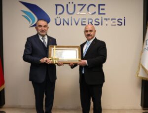 Cumhurbaşkanı Başdanışmanı Dr. İsrafil Kışla, Düzce Üniversitesi’ni Ziyaret Etti