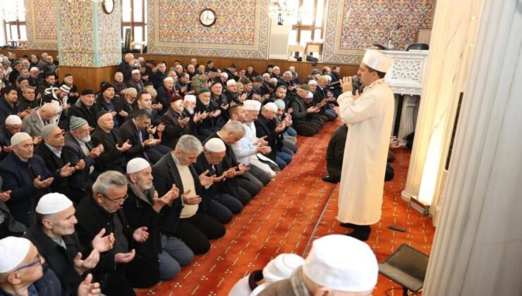 Düzce Valisi Mehmet Makas, “Her Ay 253 Hatim Programı”na Katıldı