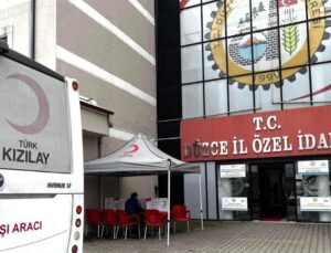 Düzce İl Özel İdaresi’nde Kan Bağışı Etkinliği Düzenlendi