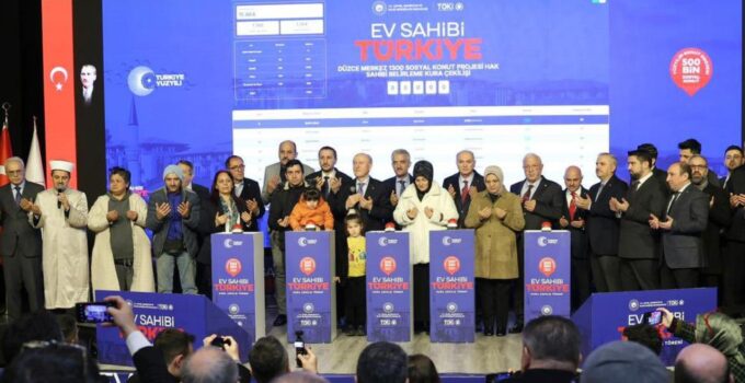 Düzce’de TOKİ Kuraları Çekildi: 2 Bin 470 Aile Ev Sahibi Oldu