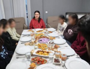 Elif Makas Hanımefendi’den Çocuklarla Ramazan Buluşması