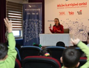 Bilim Kafe Bu Kez Minik Kalplere Konuk Oldu