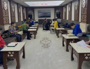 Bahçeşehir Gençlik Merkezi’nde Kur’an Kursu Kayıtları Sürüyor