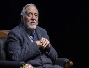 Tarihçi Prof. Dr. İlber Ortaylı Hayatını Kaybetti