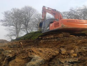 Gümüşova’da Heyelan Bölgesine Acil Müdahale