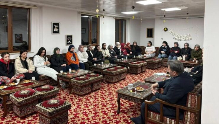 Raziye Begüm Sultan Yurdu’nda “Sahabe Hayatı” Söyleşisi Düzenlendi