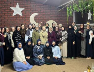 Düzce İl Millî Eğitim Müdürü Gülşen Özer Öğrencilerle İftar Sofrasında Buluştu