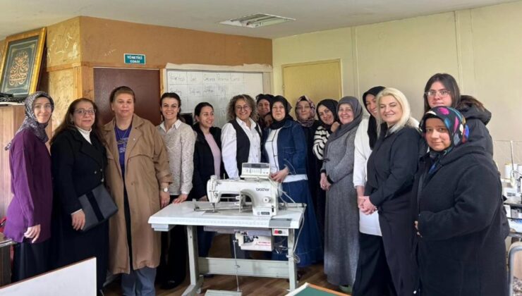 Düzce İYİ Parti’den Anlamlı Etkinlik; Kadınların Üretim Gücünün Artması İçin Önemli Bir Adım Atıldı