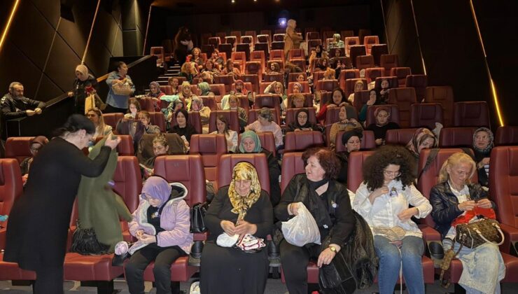 Düzce’de Kadınlar Sinemada Örgüyle Sosyal Farkındalık Yaratıyor