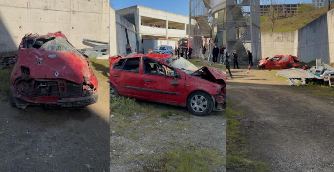 Otomobil 30 Metreden Teknopark Bahçesine Devrildi: 1 Kişi Yaralandı