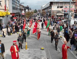 Düzce Sokaklarında Mehter Marşları Yankılandı