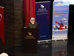 Düzce Üniversitesi’nde “Dünyayı İmar Görevinde Kadın” Konferansı Düzenlendi