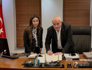 Çilimli’de İşitme Sağlığı İçin İmza: Sinem İşitme Cihazları İş Birliği Yapıldı