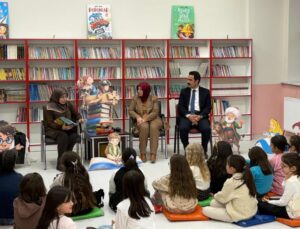 Kütüphanede Unutulmaz Gece: Minikler Kitaplarla Buluştu