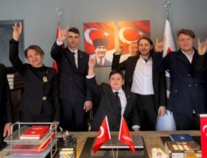 Zafer Partisi’nde 23 Nisan’da Koltuklar Çocuklara Emanet Edildi