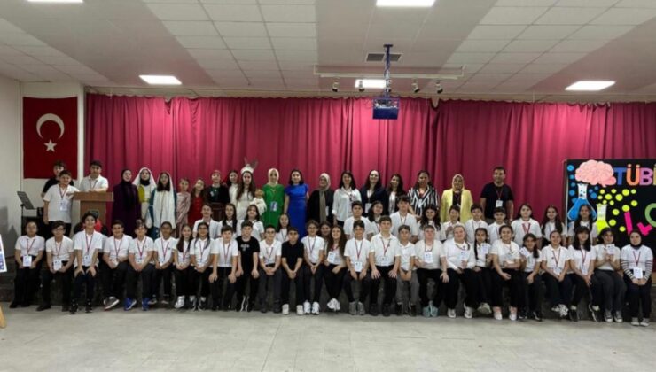 Hürriyet Ortaokulu’nda TÜBİTAK 4006 Bilim Fuarı Düzenlendi