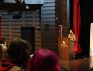 Düzce Üniversitesi’nde “Sesin Yolculuğu” Konferansı Düzenlendi