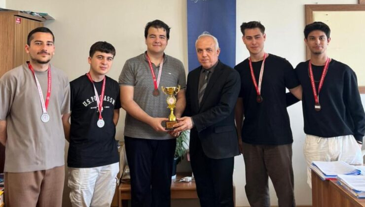 Düzce Üniversitesi Satranç Takımı’ndan KuzeyCup’ta Gururlandıran Başarı